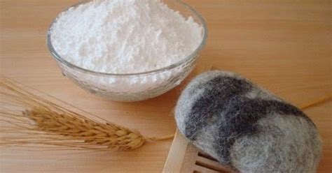 Per prima cosa, risciacqua il riso in un colino per eliminare l'amido e le impurità. Amido di Riso, come usarlo per la bellezza di viso e corpo