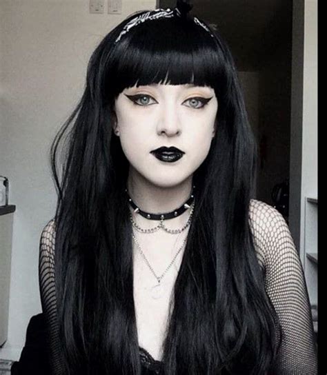 Pretty Goth Revival Goth Hair Gothic Hairstyles Black Hair Dye