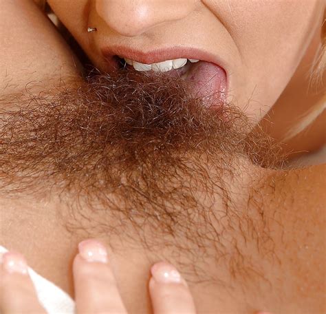 Hairy Pussy Eating