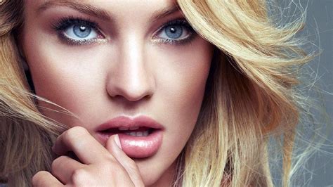 Download Candice Swanepoel Close Up Photography Wallpaper