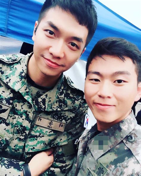 Bang bang,lee seung gi 2021i made a short photo and short clips of lee seunggi 2021 appearance(drama,vs,mc,tiktok)hope you too will enjoy.disclaimer: Lee Seung Gi 이승기 - Current Drama 2021: Mouse - Page 78 ...