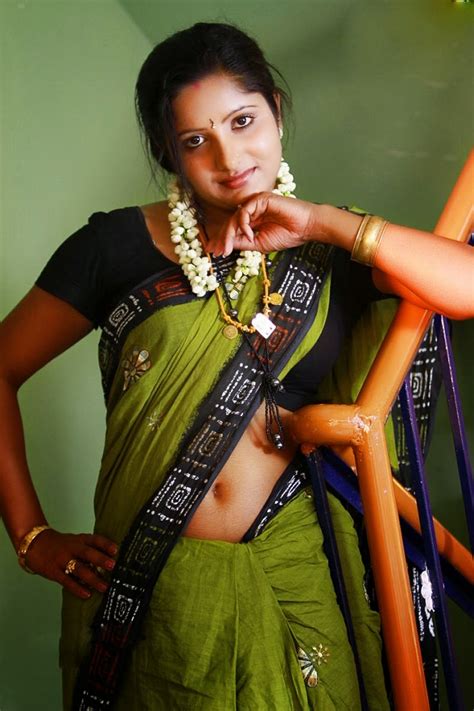 Yamini bhaskar navel show stills in half saree | cine south. Actress Vimitha Navel Show In Saree Stills - Cine Gallery