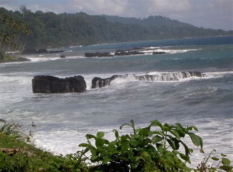 Discovered and claimed by portugal in the late 15th century. Panoramio - Photo of Sao Tome e Principe