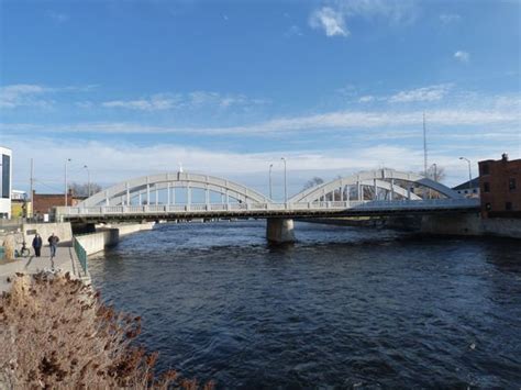 Belleville Bridge Photo Gallery