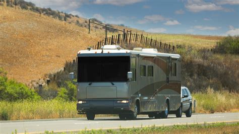 What Are The Best Rvs To Live In Getaway Couple