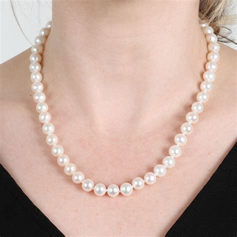 Cultured Freshwater 8mm Pearl Strand 14k 18