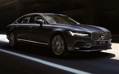 Download Elegant Volvo S90 In A Night City Setting Wallpaper