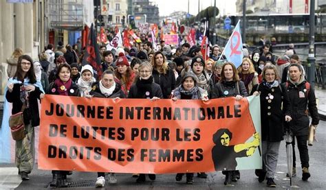 Journée des droits des femmes Appel à manifester lundi mars pour les premières de corvées