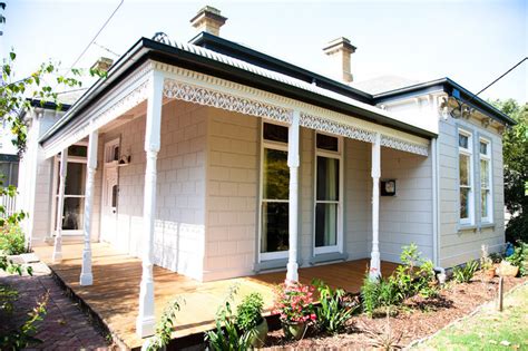 Federation architecture is the architectural style in australia that was prevalent from around 1890 to 1915. Federation Details: Federation Paint Colours