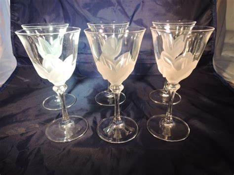 Vintage Crystal Frosted Lotus Or Tulip Wine Glass Goblets Set