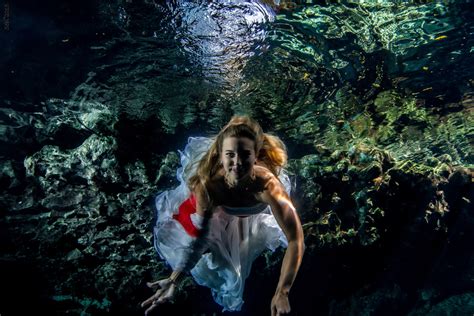 Underwater Model Photography Anna Sebi Messina Photography