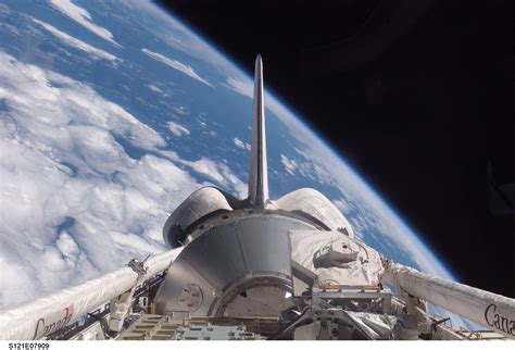 Esa I Prossimi Passi Nello Spazio Oltre Lo Shuttle Discovery