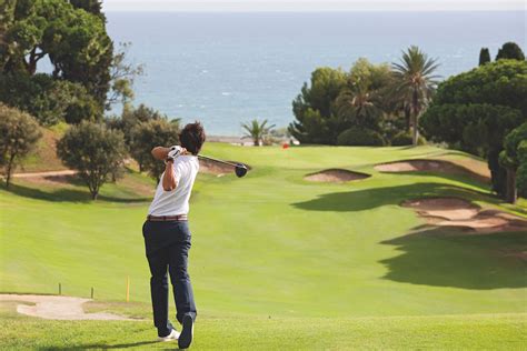 Golf, unlike most ball games, cannot and does not utilize a standardized playing area, and coping with the varied terrains encountered on different courses is a key part of the game. Jugar al golf y mucho más actividades en Costa Barcelona