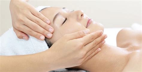 Soin Massage Kobido Lifting Naturel Du Visage Made In Japan Colibry