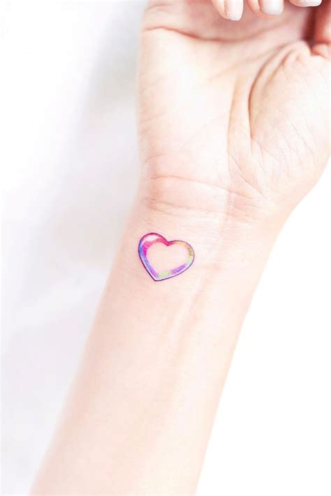 35 Stunning Small Heart Tattoo Ideas
