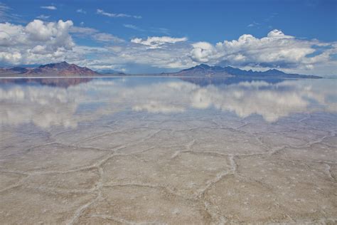 Bonneville Salt Flats Utah After A Recent Downpour Oc 4800 X 3200