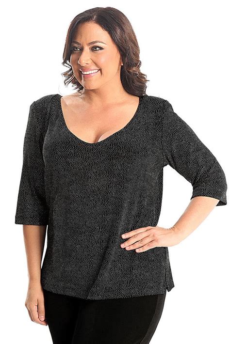 Vikki Vi Classic Northern Lights Deep Scoop Neck Top A Great Plus Size Piece For Your Holiday