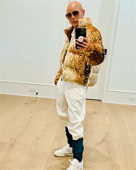 Jada Pinkett Smith Shakes Up Internet With New Selfie As Fans Compare Star To Hip Hop Artist Fat
