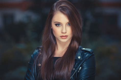 Brunette Gorgeous Face 4k Hd Girls 4k Wallpapers Images Backgrounds