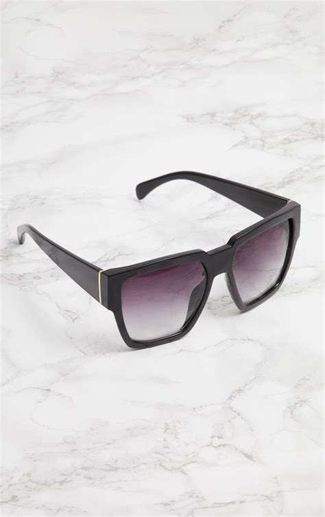 black oversized square sunglasses prettylittlething