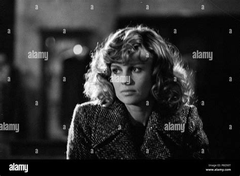 Don T Look Now Julie Christie Date Stock Photo Alamy