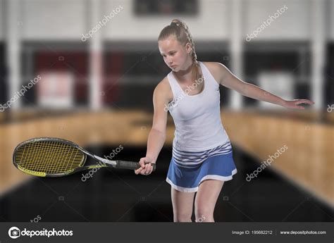Sie möchten das wort »tennisspieler« geschickt und korrekt gendern? Tennisspielerin, die um den Tennisball auf Platz erreichen ...