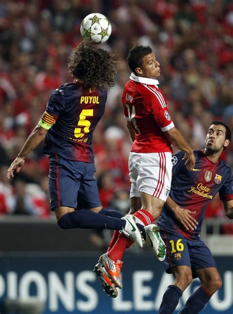 The latest tweets from @slbenfica Barcelona's Win Against Benfica Marred by Puyol's Injury ...