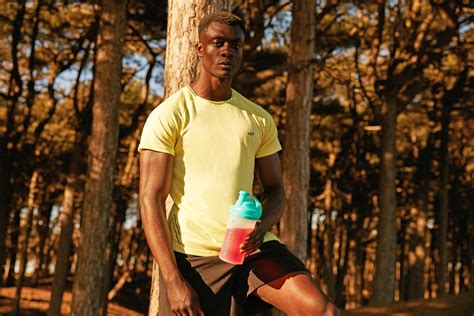 Das liegt zum einen daran, dass. Wann solltest du BCAAs einnehmen? - MYPROTEIN™