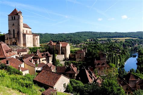 Les Plus Beaux Villages De France Et Le Village Pr F R Des Fran Ais