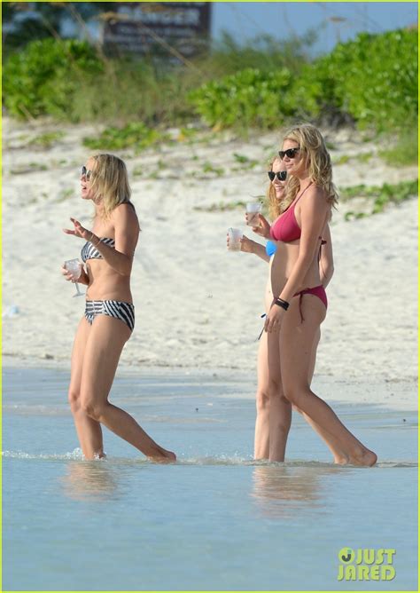 Cameron Diaz Kate Upton Bikini Babes In The Bahamas Photo Bikini Cameron Diaz