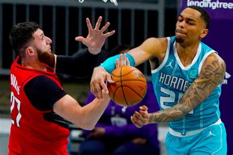 The 4.5 points prop bet over/under set for tucker on tuesday is 0.7 more points than his scoring average on the season (3.8). Un retour à point nommé pour PJ Washington | Basket USA