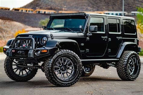 Explore jeep suv models online! 2016 JEEP WRANGLER UNLIMITED CUSTOM SUV