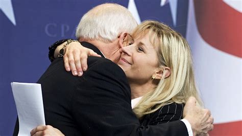 dick cheney s lesbian daughter mary cheney hits back after sister liz denounces gay marriage