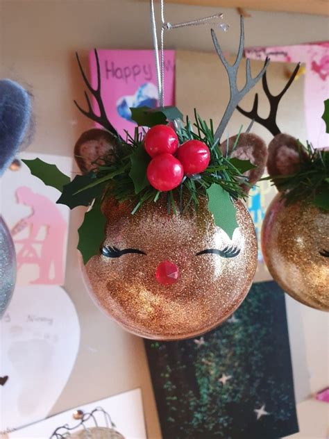 Glass Reindeer Bauble With Gold Glitter Diy Christmas Ornaments Easy