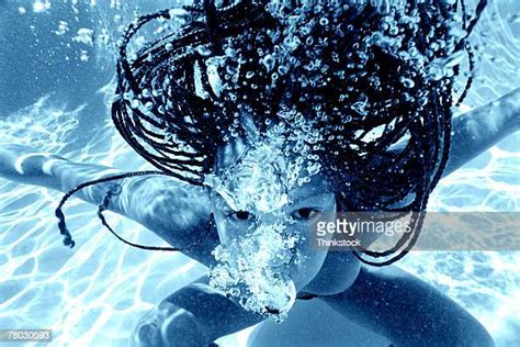 Skinny Dipping Pool Fotografías E Imágenes De Stock Getty Images