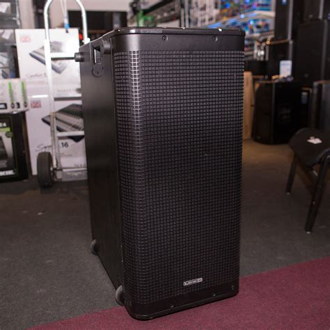 Line 6 Stagesource L3s Powered Subwoofer Stagesourcel3s Alto Music