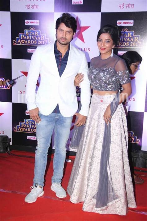 Star Parivaar Awards 2017 Yeh Hai Mohabbatein’s Divyanka Tripathi Karan Patel Ishqbaaz’s