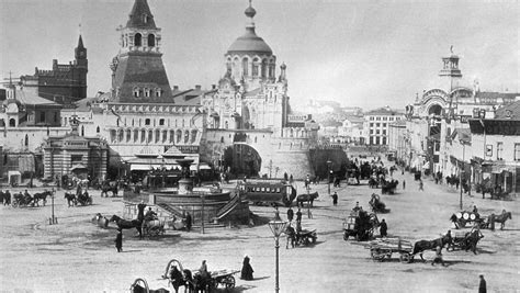 Through The Ages The Sights Of Moscow A Century Ago And Today 1401