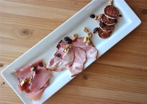 COTTONWOOD: Merkin Vineyards Tasting Room and Osteria — Write On Rubee