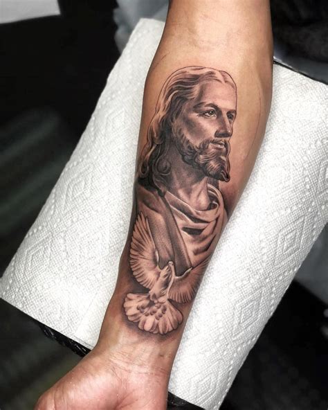 Tattoo Jesus Cristo Escrita Navega O4 Tipos De Tatuagem De Jesus