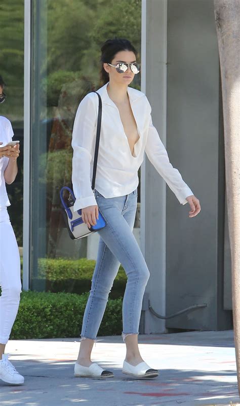 Kylie jenner ditched her extensions and her short hair looks. Kendall Jenner Summer Style - Out in Los Angeles, July 2015