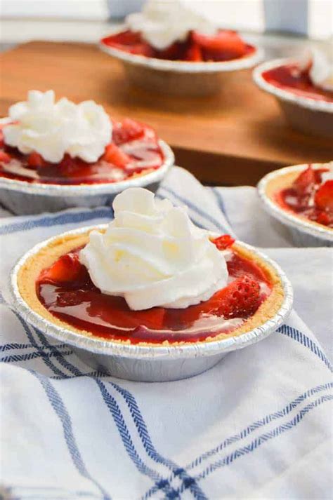 Mini Strawberry Pies The Diary Of A Real Housewife