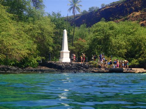 Captain Cook Monument A Popular Tourist Destination Desertdivers