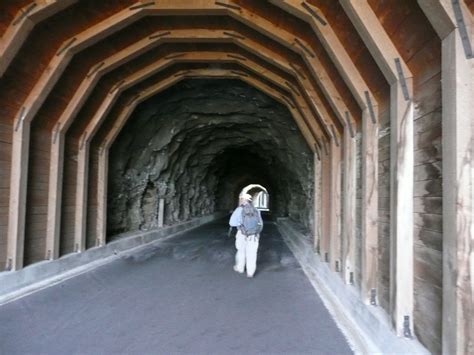 Hiking Oregon: Mosier Twin Tunnels