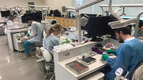 Ecu Dental School Recognized For Use Of Technology In Teaching And