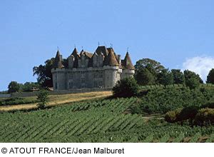 It stretches from the spanish border and pyrenees in the south, to the loire valley 500 km to. Atlantikküste - Sehenswürdigkeiten in Aquitanien am ...