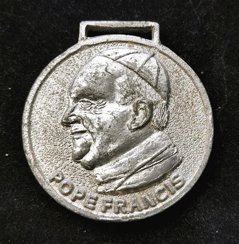 Pope Francis Papal Visit 2015 Philippines Commemorative Medal Hobbies