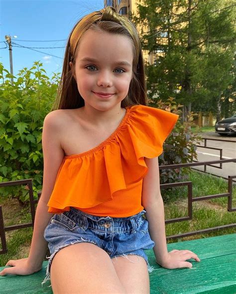 Анастасия Князева knyazeva anastasiya official instagram kuvat ja videot Модные девчонки