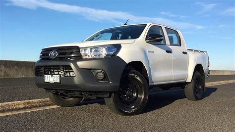 Toyota Hilux Workmate 4x4 Auto Dual Cab 2016 Review Carsguide