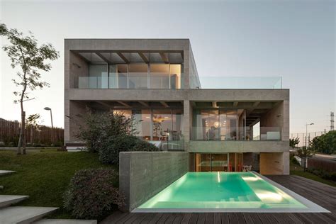 Cp House In Lisbon Portugal By Gonçalo Das Neves Nunes